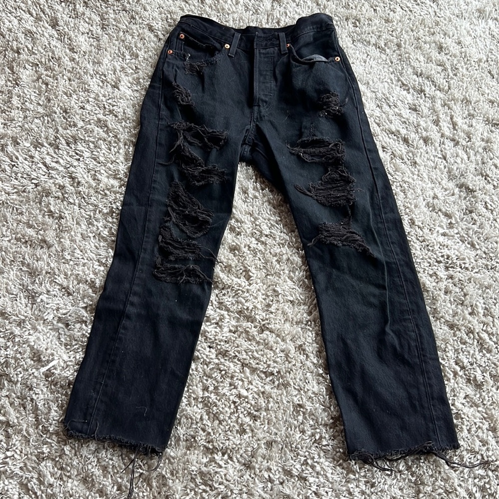 Levi’s 501 ripped jeans! Size 26.